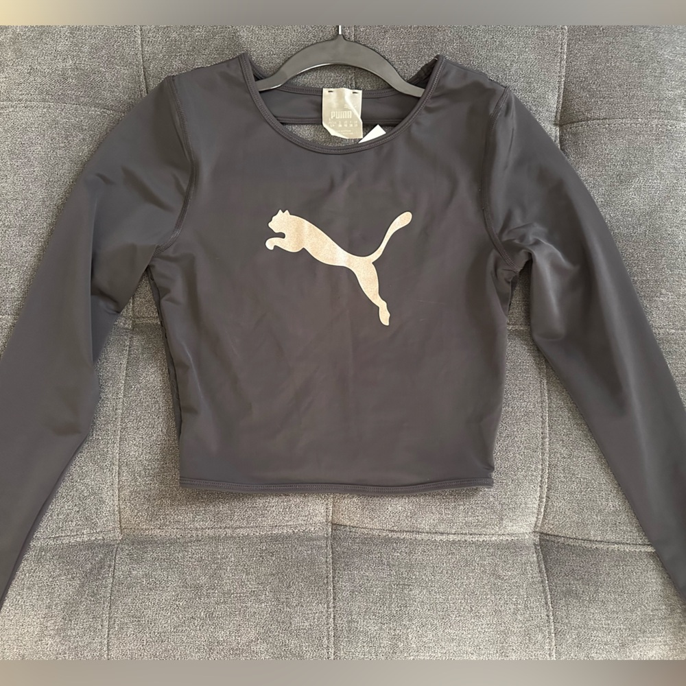 Puma black crop. Brand new. Small. Made in Vietnam